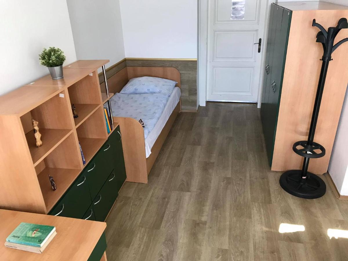 Hostel Masarykova Прага Экстерьер фото