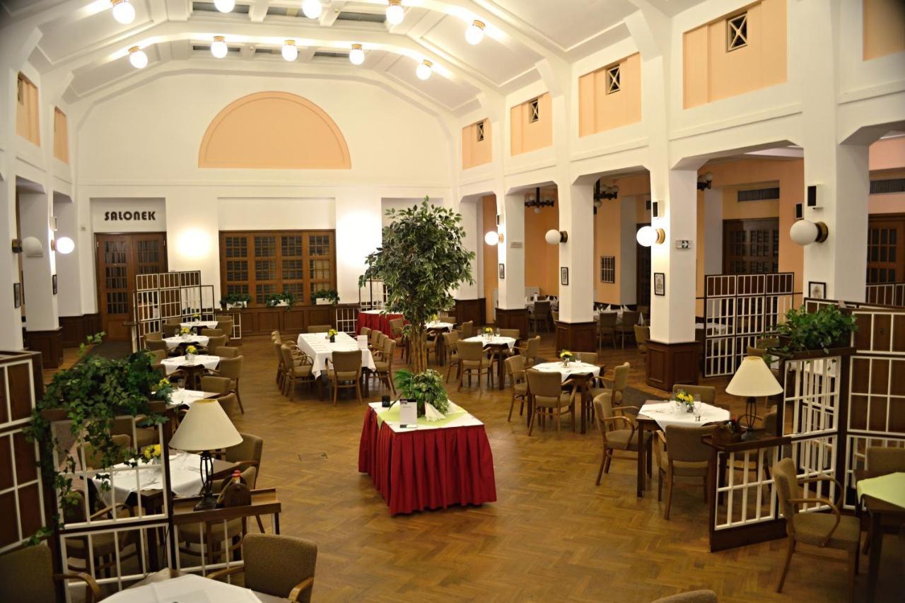 Hostel Masarykova Прага Экстерьер фото